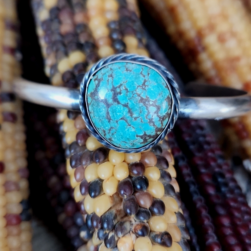 Beautiful NWOT Native American Navajo Turquoise Cuff Bracelet 💙🤎